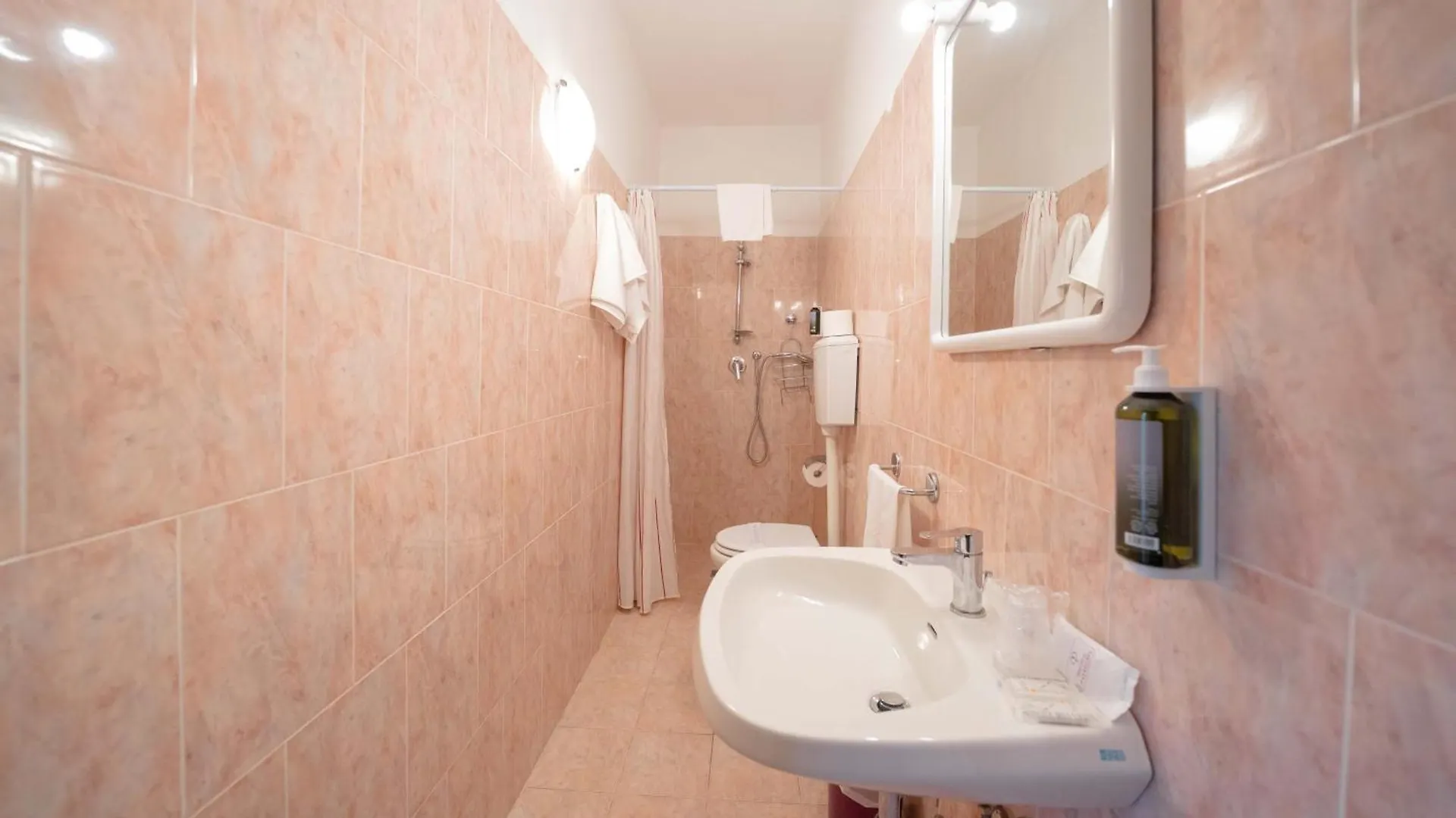 Bellavista Hotel & Osteria San Baronto 3*,
